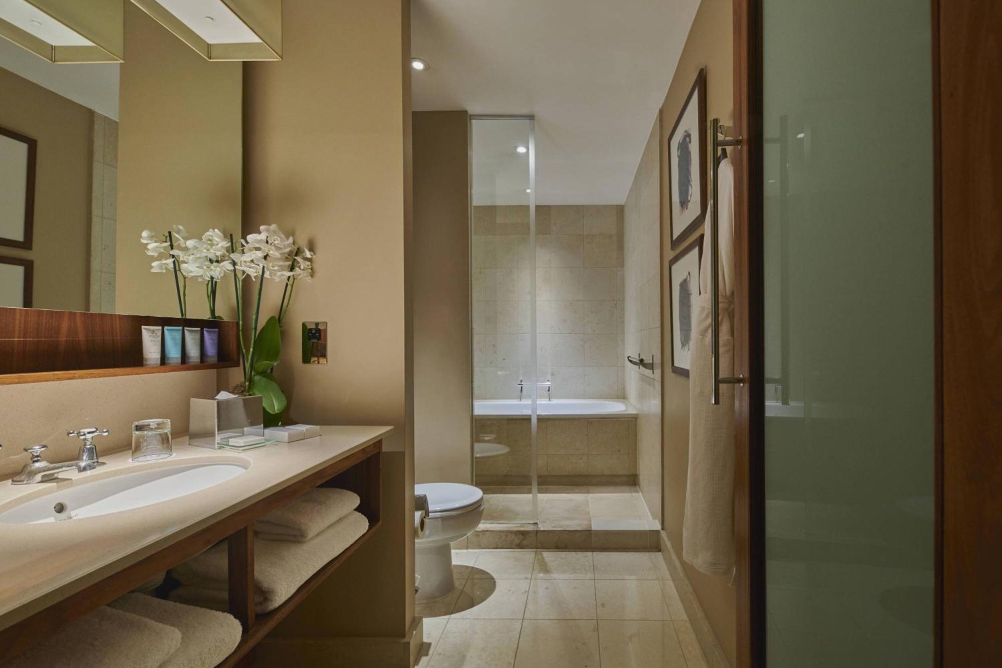 Threadneedles, Autograph Collection Hotel London Bagian luar foto